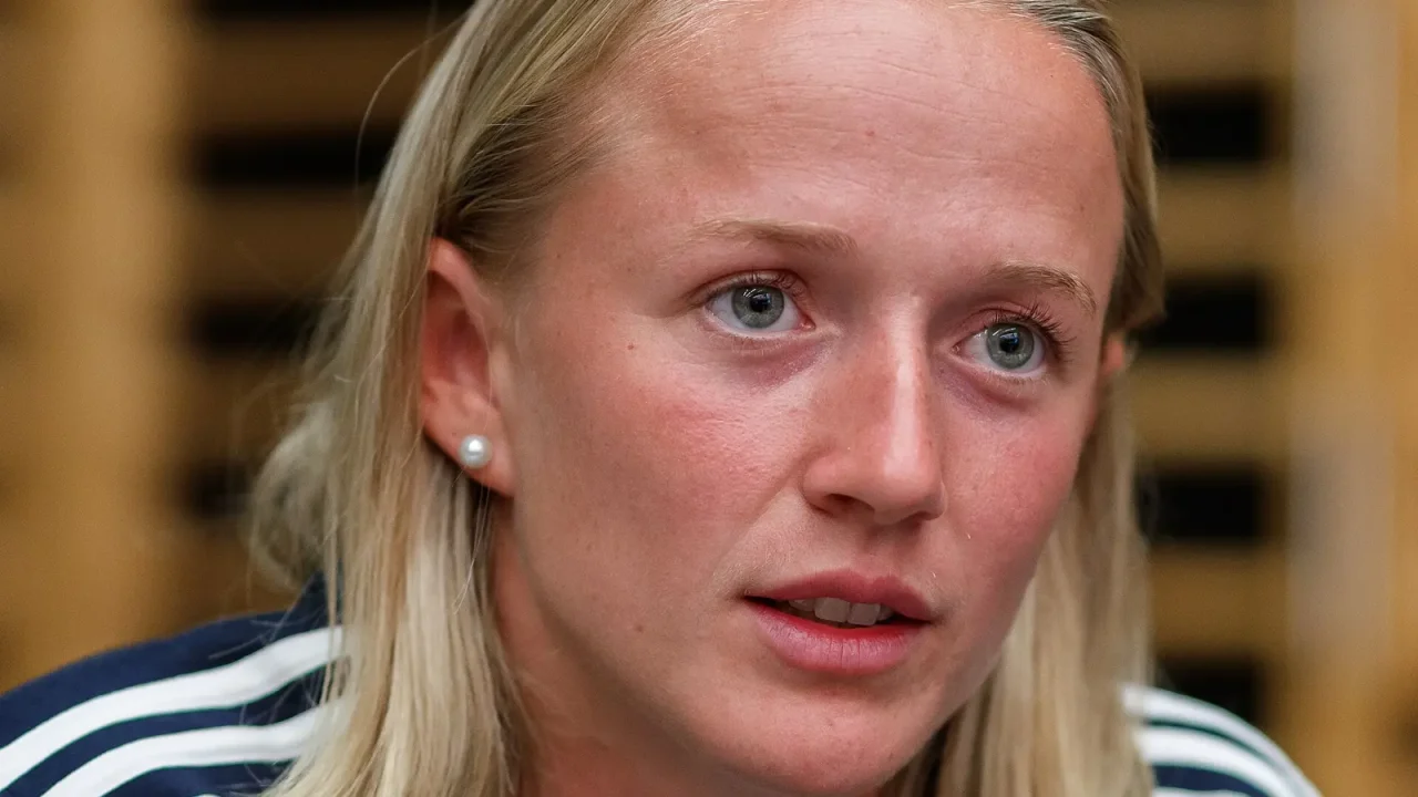 Archivfoto: DFB-Nationalspielerin Lea Schüller beim Medientag 2023