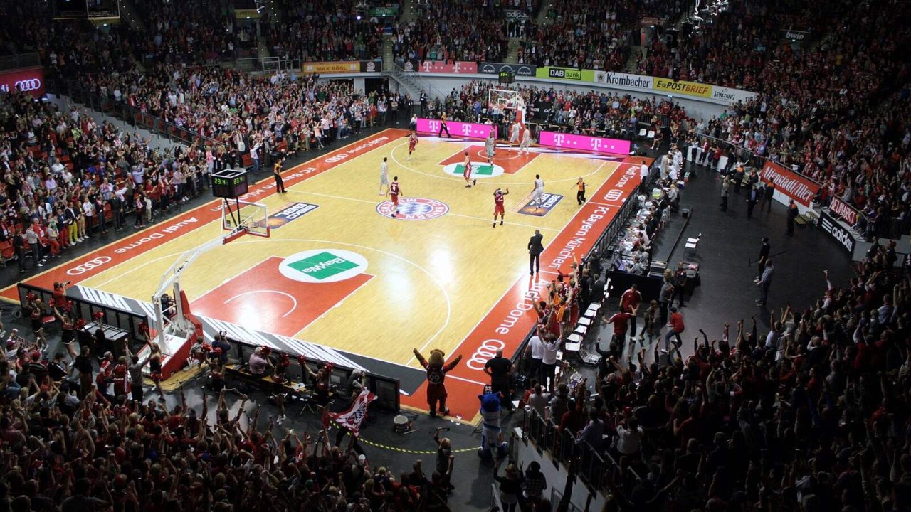 Archivaufnahme eines Basketballspiels des FC Bayern München im Audi Dome