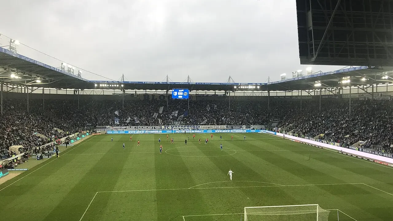 1. FC Magdeburg gegen Hannover 96 in der Avnet Arena im Oktober 2024