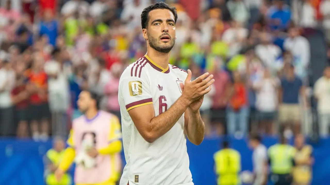 Mikel Merino im Trikot Spaniens bei der WM 2026, Archivfoto