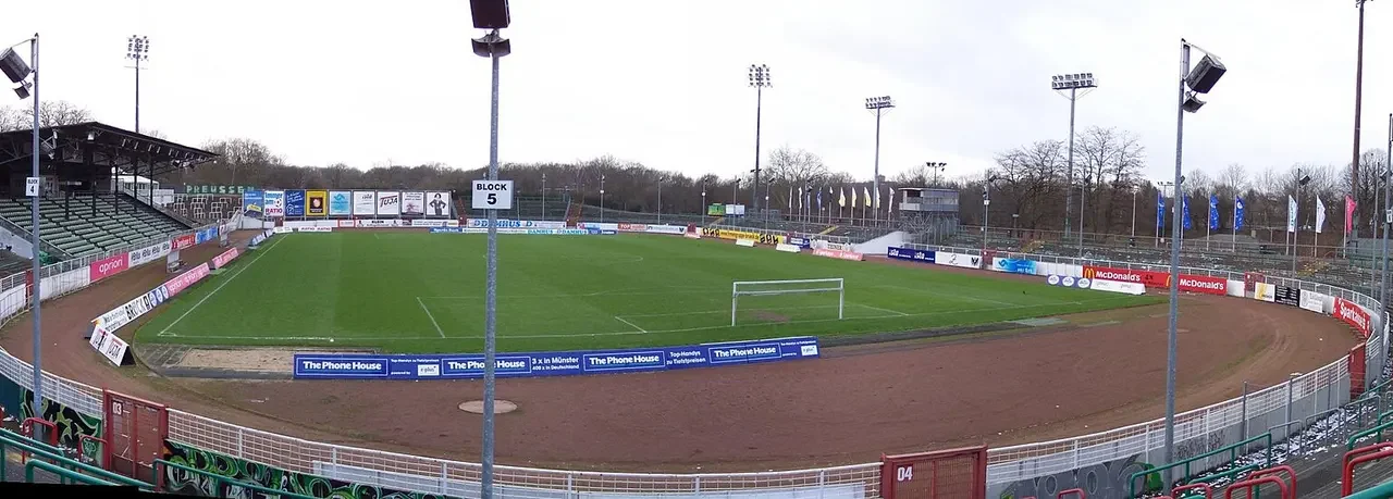 Archivaufnahme des Preußenstadions in Münster