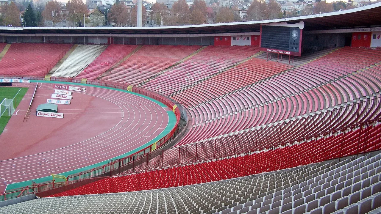 Leere Tribünen im Rajko-Mitić-Stadion in Belgrad – Archivaufnahme
